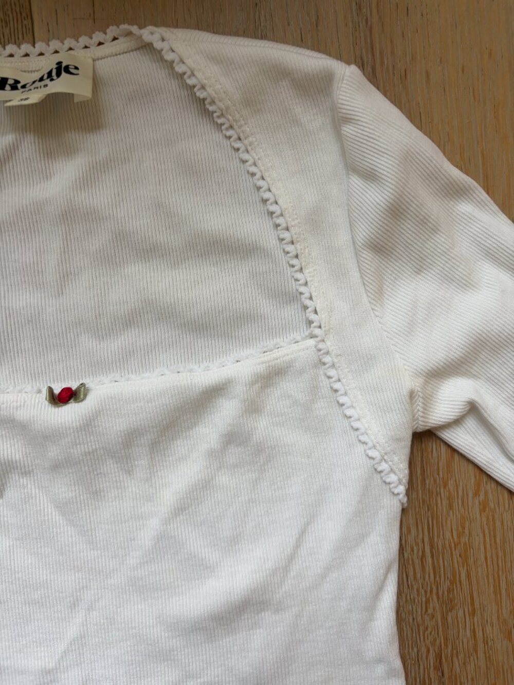 Rouje | Femme Shirt | Long Sleeve with Red Rose | Size 38 - Picture 4 of 5